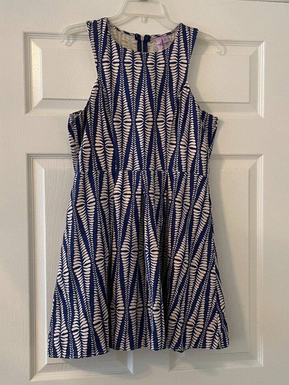 francesca's blue and white sleeveless dress size medium great condition
